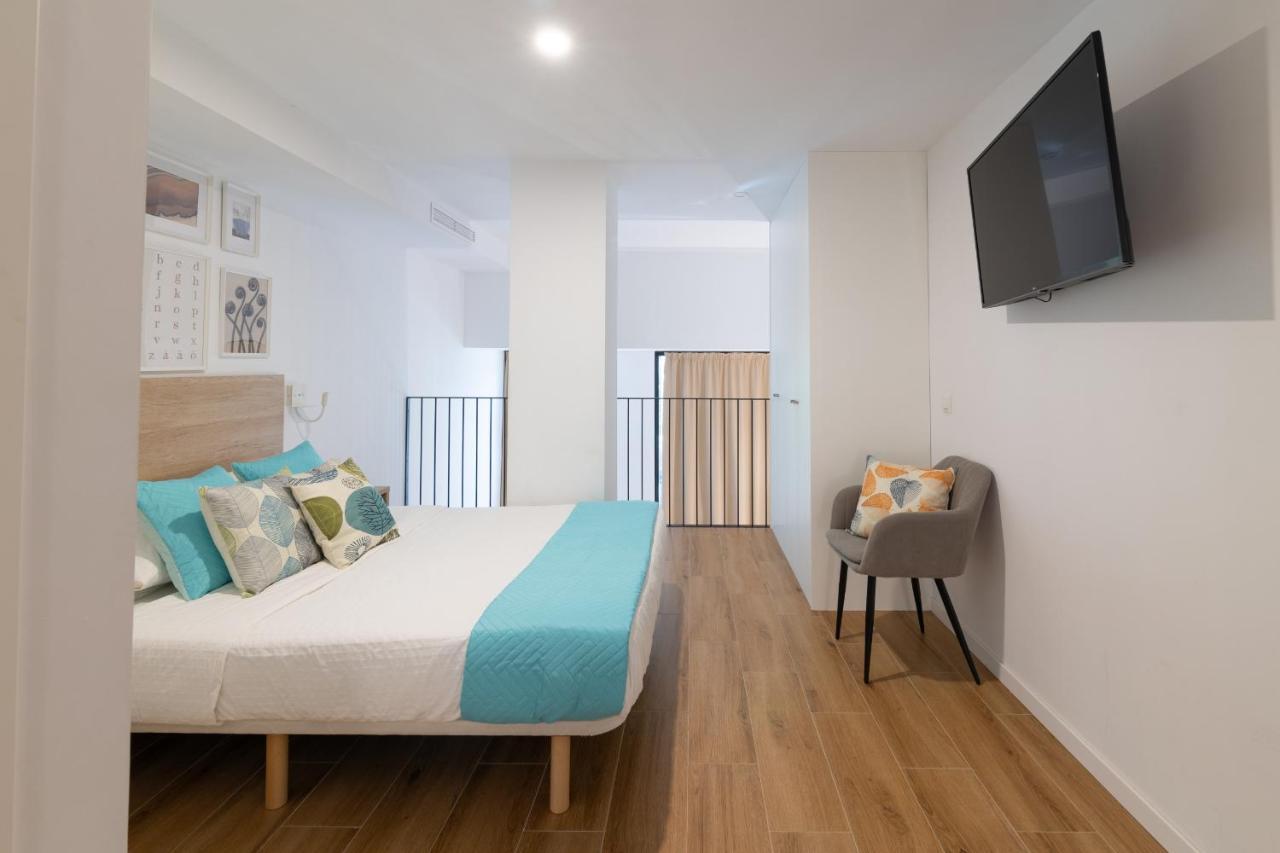 Dormforyou Alameda 12 *